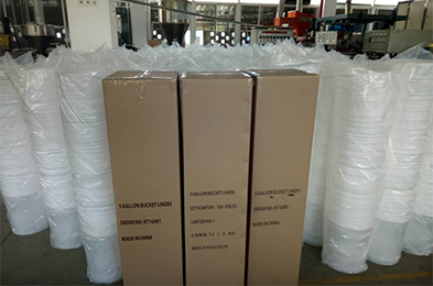 圓桶內(nèi)襯機器升級，不再生產(chǎn)5L的PET圓桶內(nèi)襯 